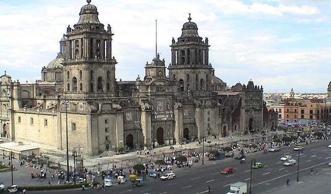 seven-people-died-in-fireworks-in-mexico-cathedral