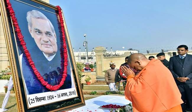 vajpayees-25-ft-tall-statue-to-be-installed-in-up-secretariat
