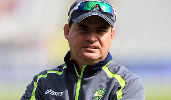 pakistan-coach-mickey-arthur-sanctioned-for-showing-dissent-to-umpires-decision
