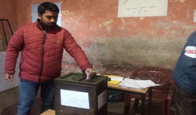 voting-underway-for-seventh-phase-of-jammu-and-kashmir-panchayat-polls