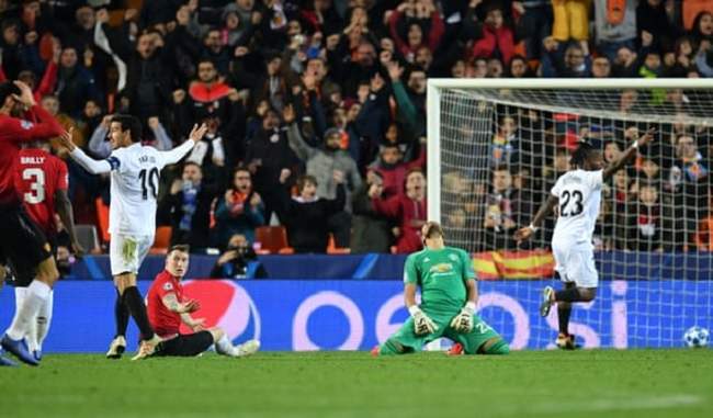 manchester-united-miss-chance-to-top-group-after-spanish-lesson-at-valencia