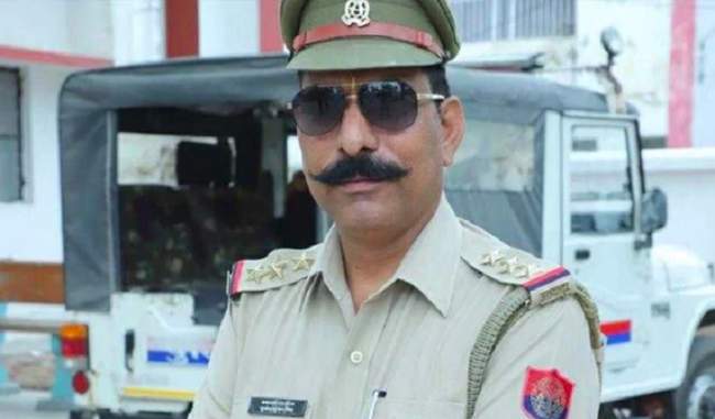 bulandshahr-violence-mathura-policeman-will-pay-a-day-s-salary-to-the-inspector-subodh-family