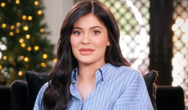 kylie jenner gave birth to daughter at the age of 20