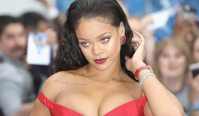Rihanna criticizes Snapchat for ad referencing domestic violence