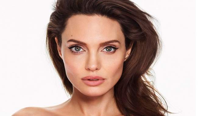 Actress angelina jolie loves growing age