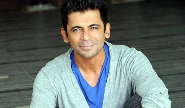 Comedian Sunil Grover meets Salman, will come in ''bharat''