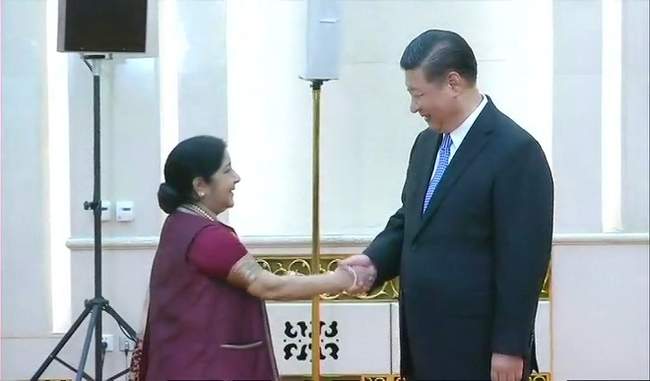 Sushma meets Chinese President Xi