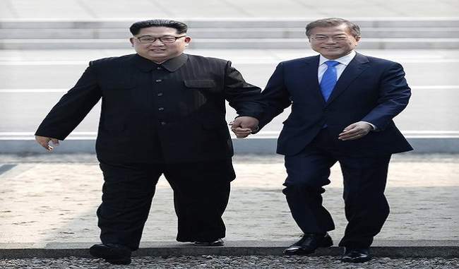 Korea summit: Kim Jong-un promises ''a new beginning'' as leaders meet