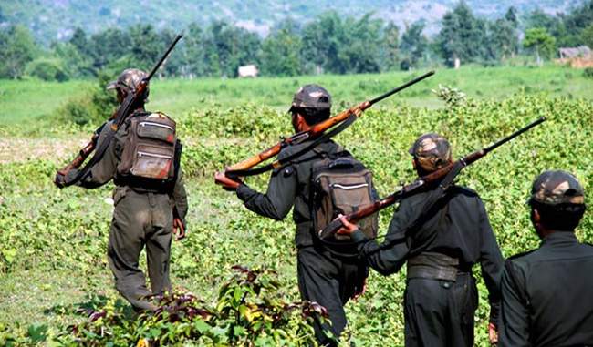 Naxalites continue to fight, seven piles in encounter