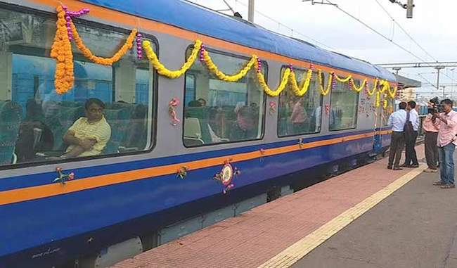 40-seeter see-through Vistadome coach to hit Kashmir rail line in May