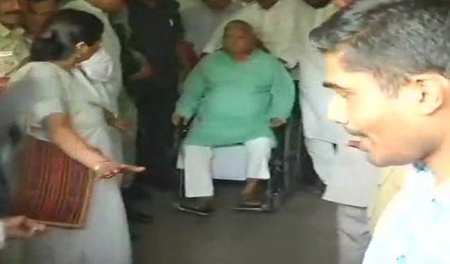 Lalu's charge of political conspiracy behind his release from AIIMS