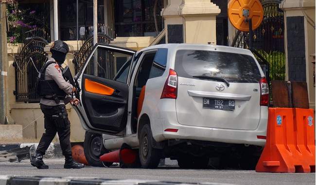 4 Assailants Dead after Attacking Police Headquarters in Indonesia