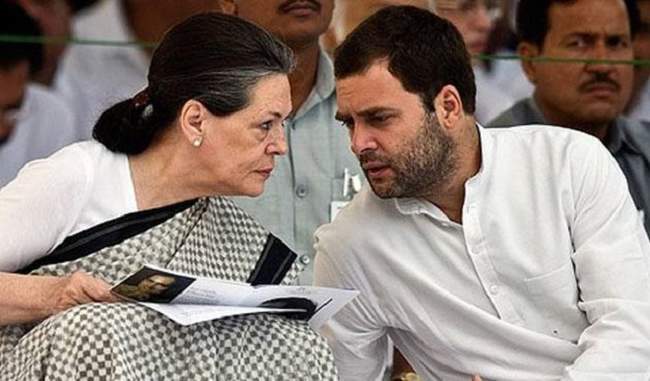 Karnataka assembly elections: Sonia will be campaigning for Congress on Tuesday