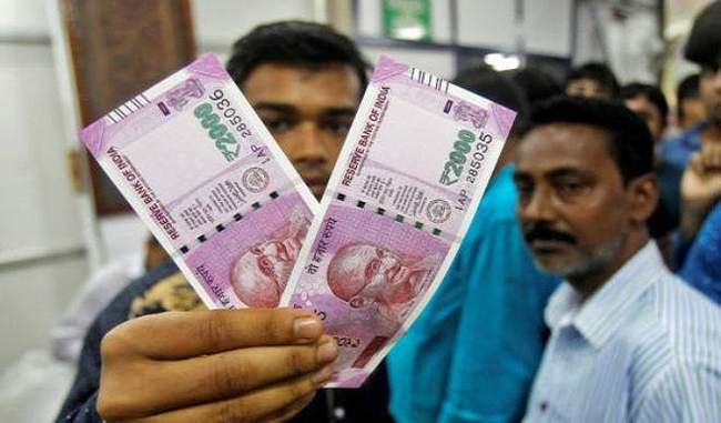 banks will not exchange 200 and 2000 rupee note