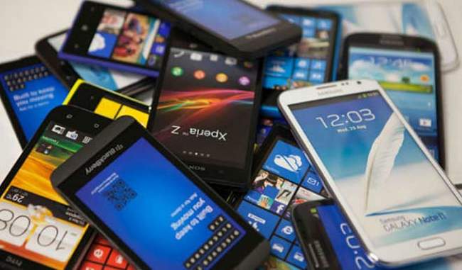 Smartphone sales in India grow 11% in Q1