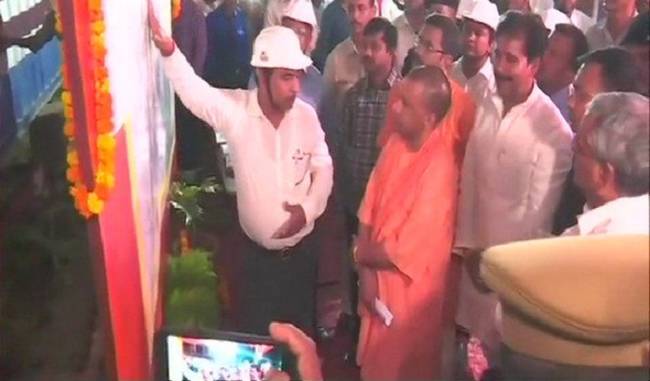 Chief Minister Yogi reached Varanasi tour for the first time after the accident