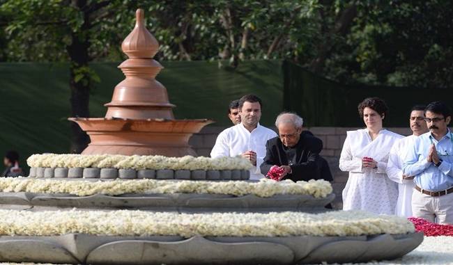 Rajiv Gandhi''s 27th death anniversary today, congress leaders gave tribute