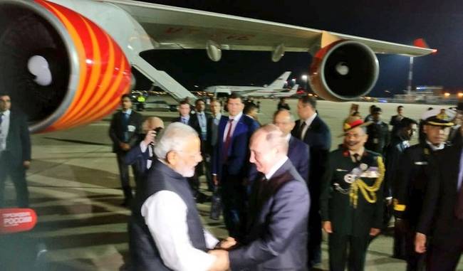 Modi returns home after informal summit with Putin