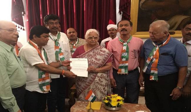 Congress stakes claim to form govt in Goa, submits letter to Governor