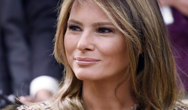 Donald Trump pays hospital visit to recovering first lady Melania