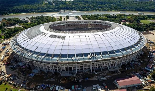 Russian football chief asks: Where are the stadium roofs?