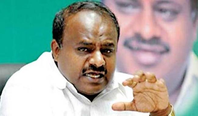 Cut down on expenditure, Karnataka chief minister tells officials