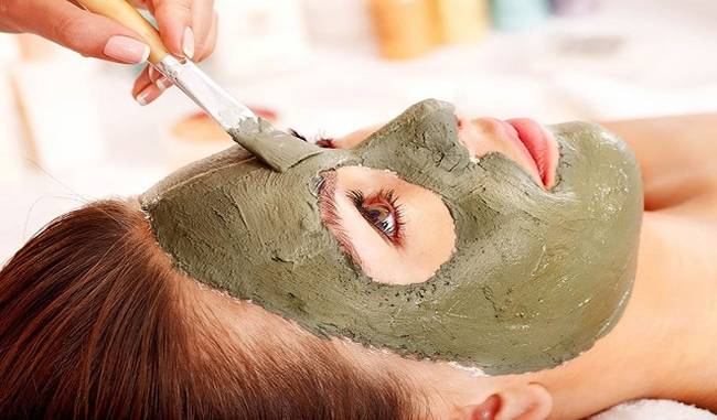 Amazing Benefits Of Multani Mitti For Face, Skin, And Health