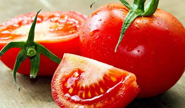 use tomatoes to enhance the beauty of the face