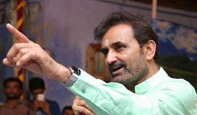 BJP can repeat the story of Kashmir in Bihar too: Congress leader Gohil