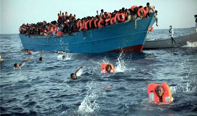 Nearly 1,000 migrants rescued off Libya coast