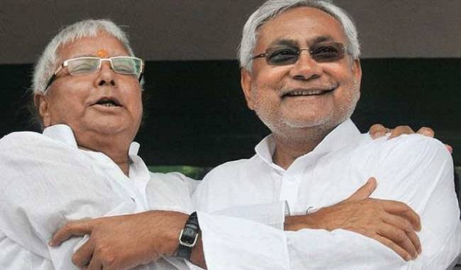 Nitish speaks to Lalu, enquires about RJD chief''s health
