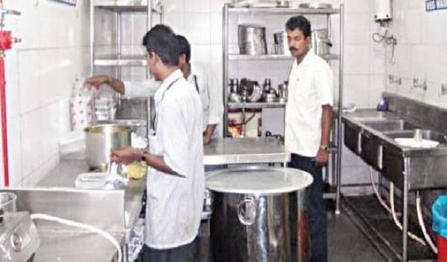 Rail passenger will now see food cards in IRCTC kitchen