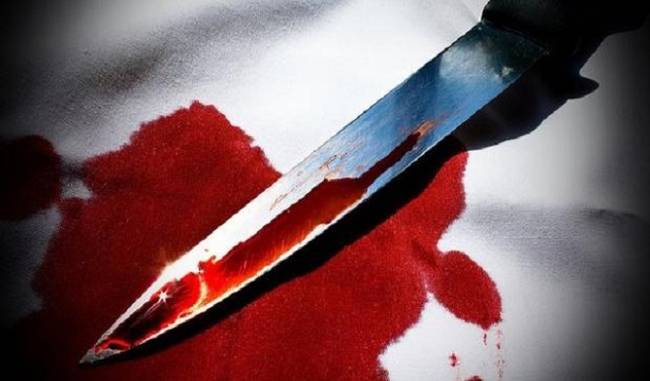Sister in law sleeps with husband, wife stopped, kills knife
