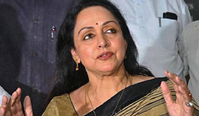 hema malini comments over cm position in UP
