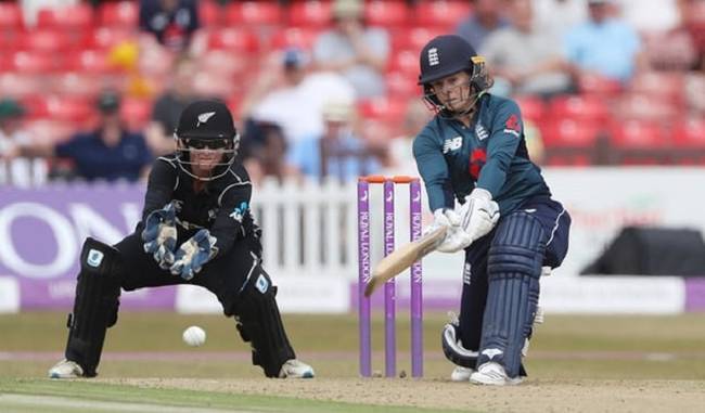 New Zealand beat England by four wickets to win third womens ODI