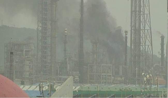 fire-breaks-out-at-bharat-petroleum-refinery-in-mumbai