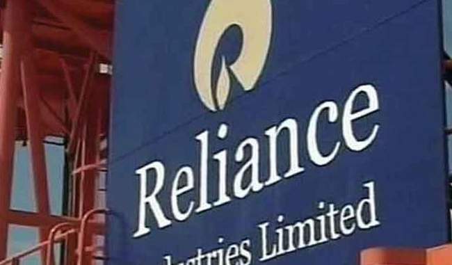 reliance-lags-behind-tcs-in-market-capitalization