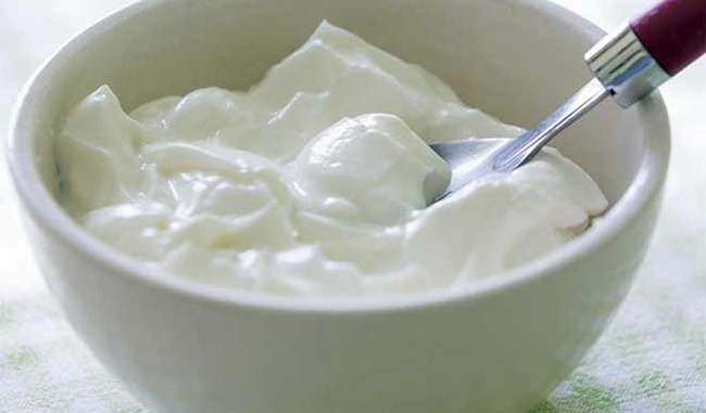 curd-is-also-help-to-improve-your-skin-color