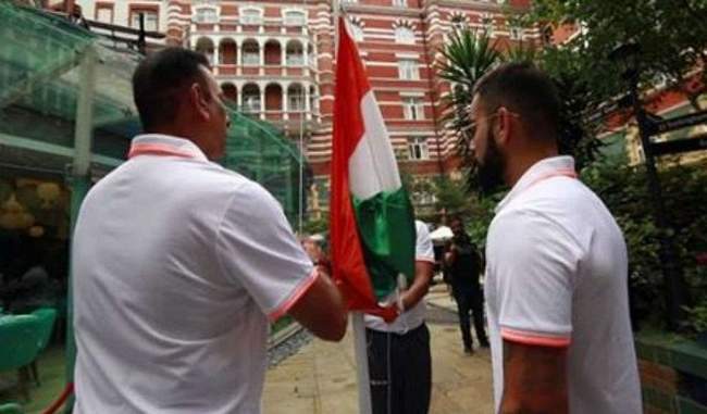 team-india-celebrate-independence-day-by-hoisting-tricolour-in-uk