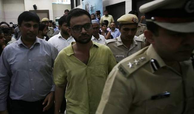 both-accused-did-not-surrender-in-umar-khalid-attack-case