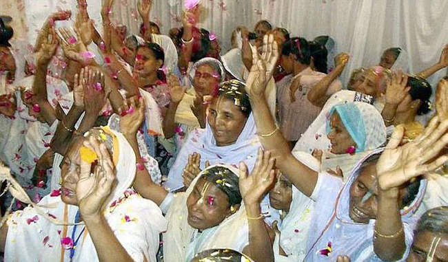widows-in-vrindavan-look-forward-to-starting-life-afresh-in-new-home