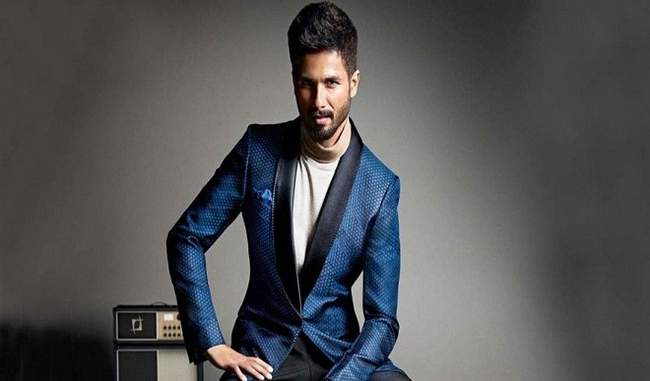 shahid-will-work-with-shree-narayan-singh-in-a-film-based-on-the-burning-issue