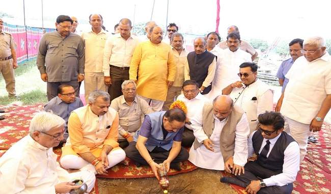 new-dharmik-leela-committee-has-started-the-61st-ramlila-bhumi-poojan