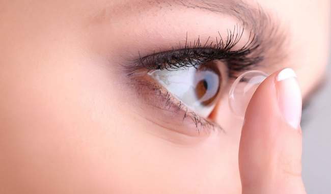 eye-infection-in-contact-lens-wearers-can-cause-blindness