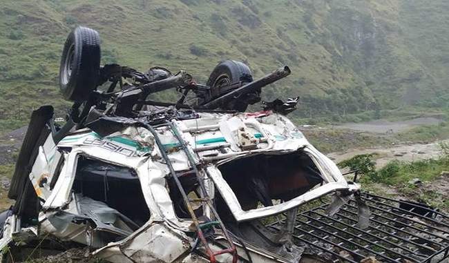 three-couples-among-13-dead-in-shimla-road-accident