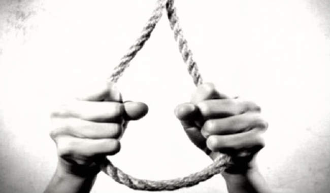 class-11-girl-commits-suicide-for-maratha-reservation
