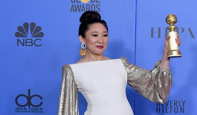 sandra-oh-became-the-first-asian-woman-to-host-golden-globe