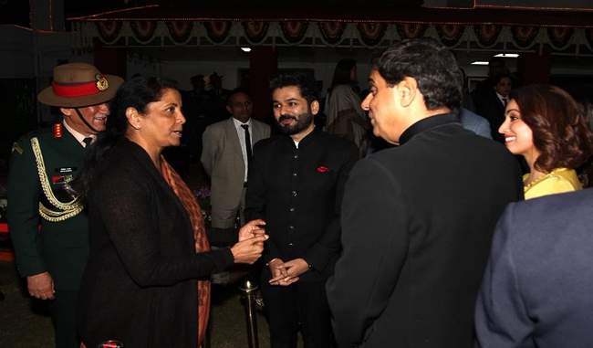 defense-minister-nirmala-sitharaman-meets-team-of-film-uri-the-surgical-strike