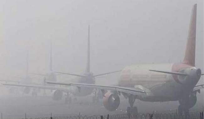 due-to-heavy-fog-disrupted-operation-of-planes-on-delhi-airport