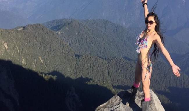 famous-bikini-climbers-of-taiwan-die-of-falling-from-the-hill